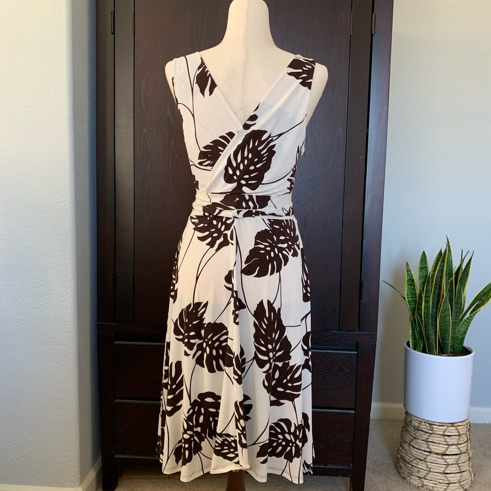 Floral dress in Cream and Brown size 9/10